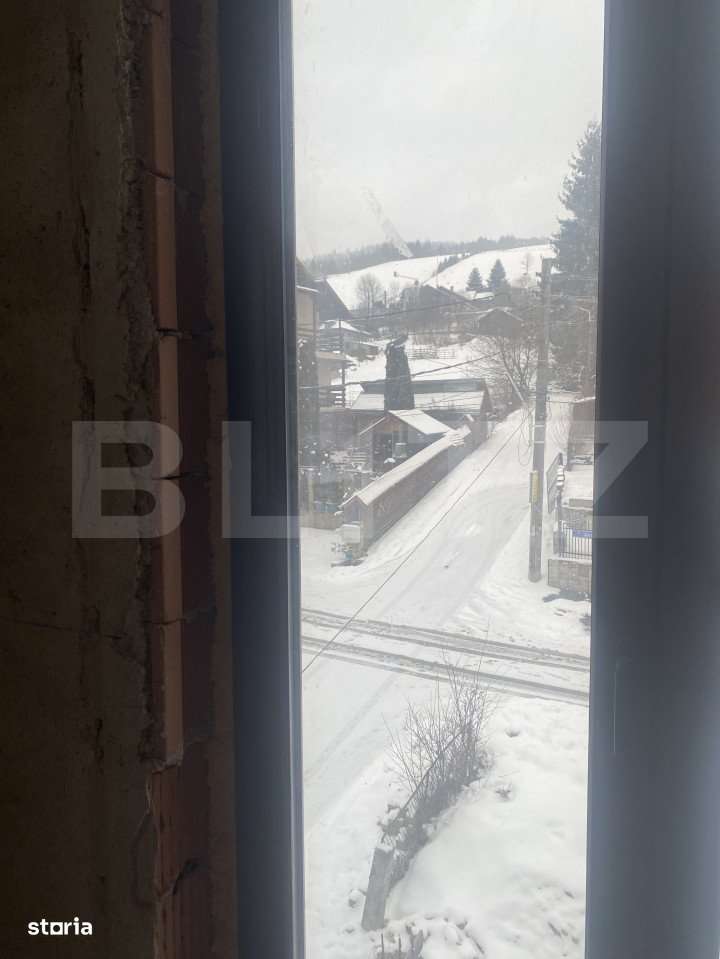 Pensiune la rosu de vanzare, 18 camere, 726 mp, zona Vatra Dornei - Imagine principală: 4/9