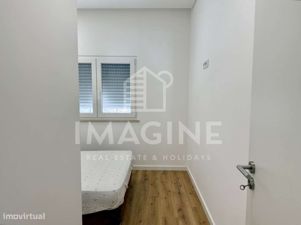 Apartamento T2 com Terraço e Espaço Independente na Fonte Nova, Bai...-12