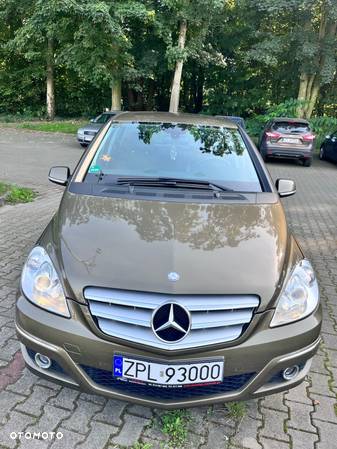 Mercedes-Benz Klasa B 180 BlueEffICIENCY - 21