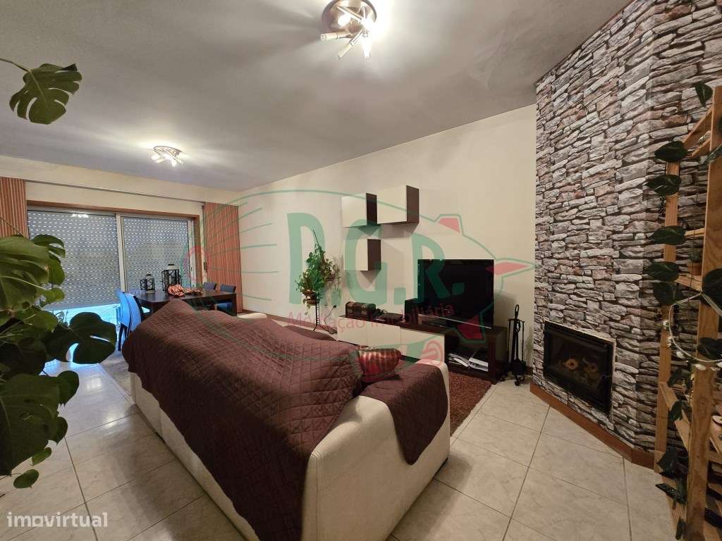 T2 c/ 2 Lg Garagem e Arrumos - São Cosme - Grande imagem: 4/52