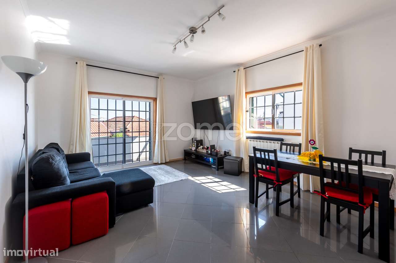 Andar Moradia Duplex T2 Em Guifoes Com Garagem Box
