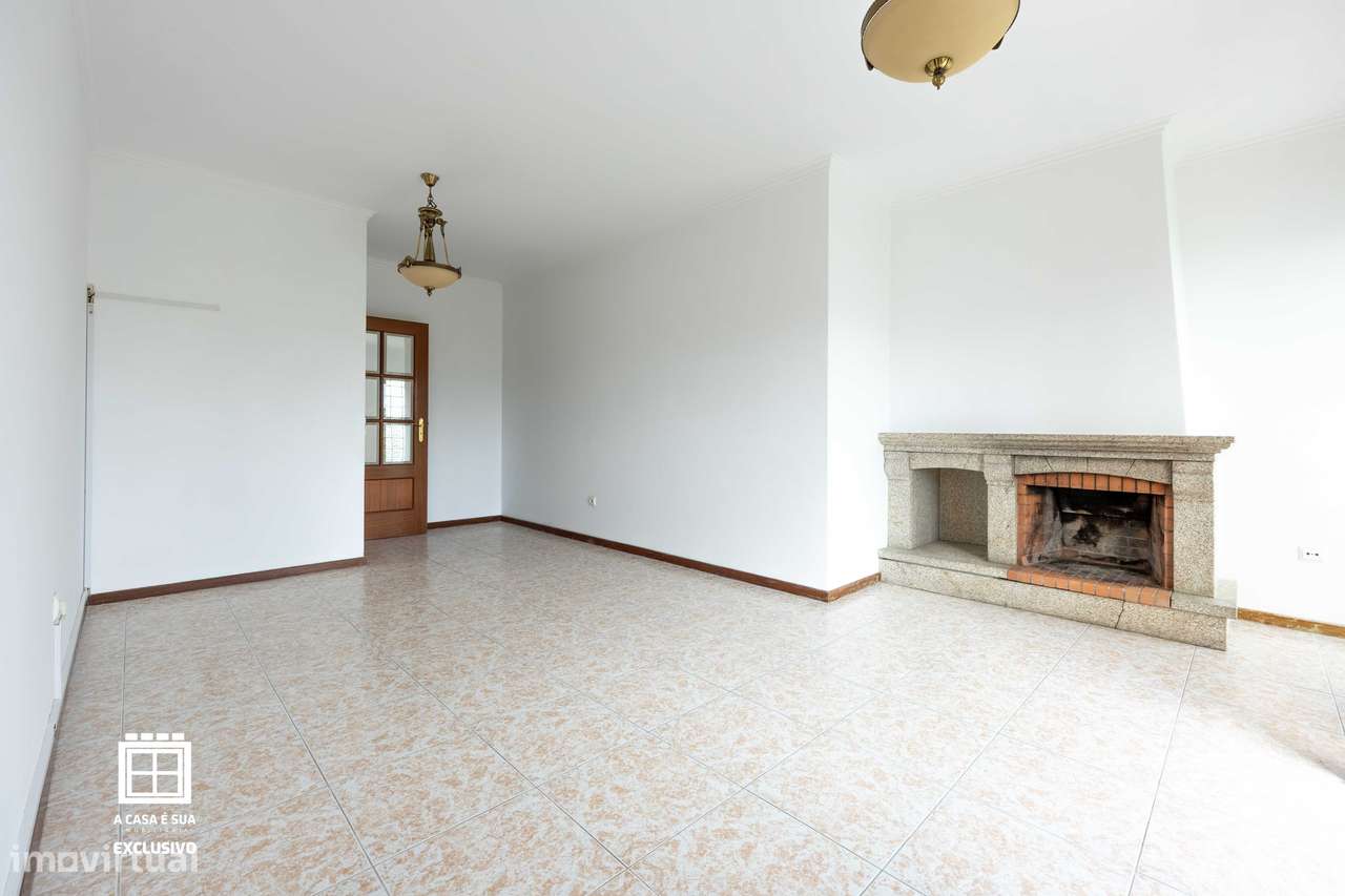Andar Moradia T4 duplex c área total 213 m2 em São João de Ver - Feira-9