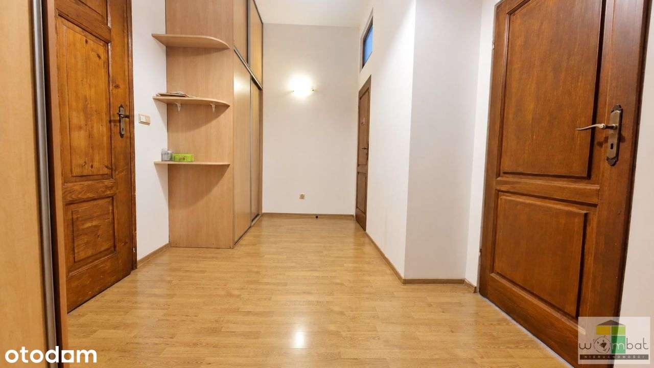 Przestronne 4-pokojowe mieszkanie, centrum-11