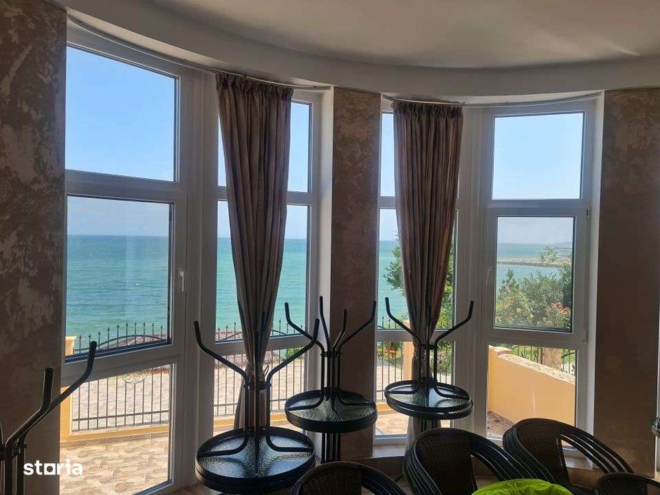Vila Eforie Nord D+P+2+T prima linie la mare - Imagine principală: 5/11