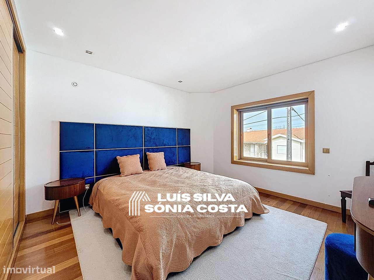 Moradia T4 Excelente Estado e Áreas | 2 Suites, Jacuzzi, Painéis...-27