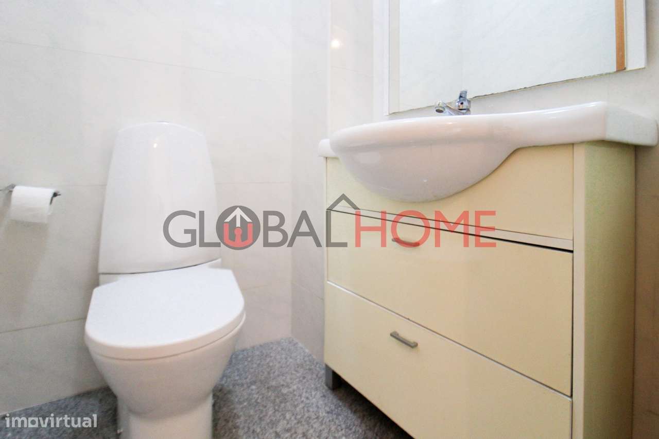 Apartamento T3 na Avenida da Carvalha-18