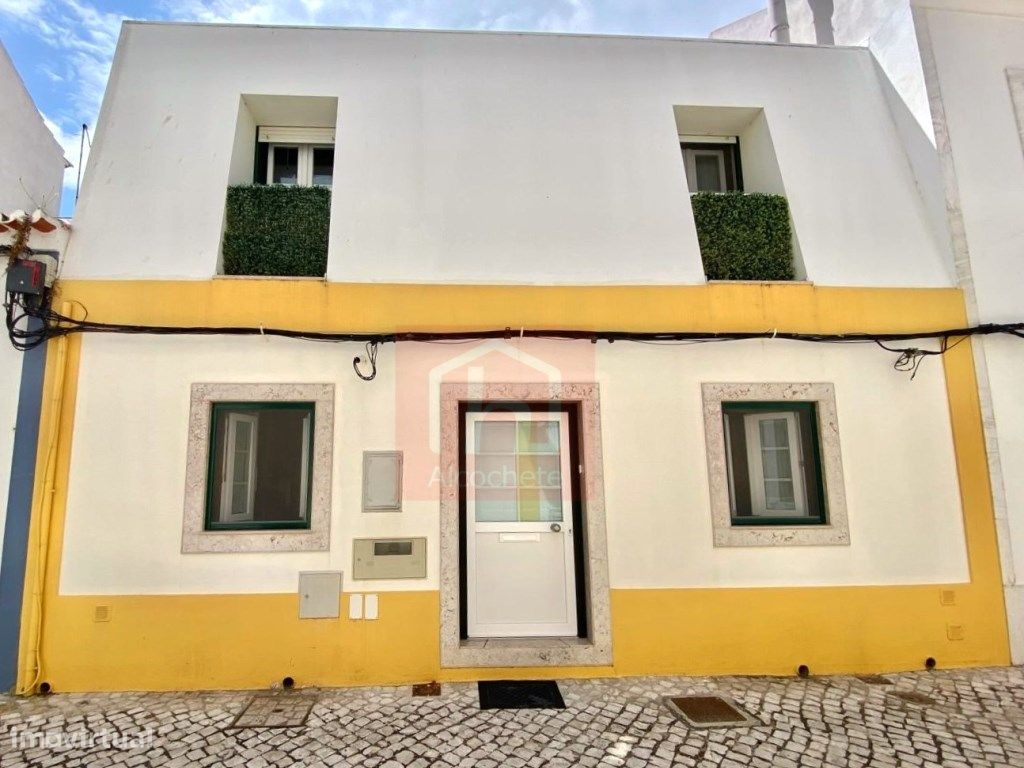Moradia T2 renovada no Coração do Centro Histórico de Alcochete - Grande imagem: 1/30