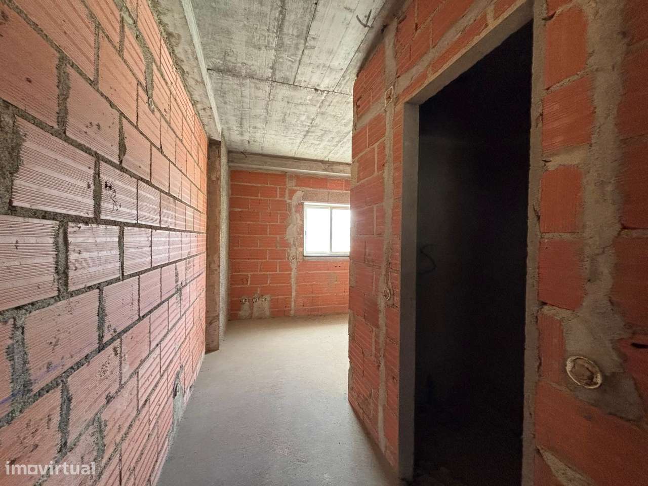 Moradia Geminada de Excelência em Vale Flores – Feijó, Almada-9