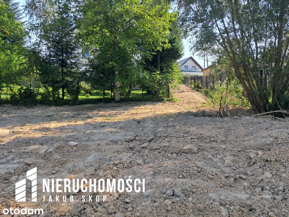 Działka budowlana w cichej okolicy, blisko centrum Skawiny-0