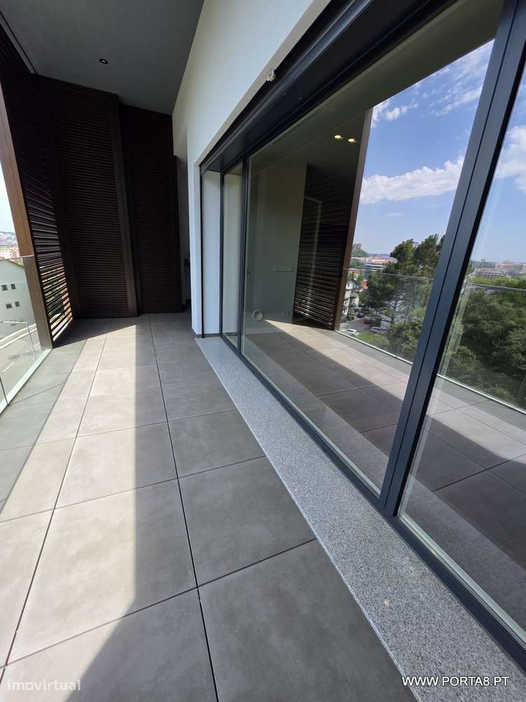 Apartamento T3 Novo com garagem-19