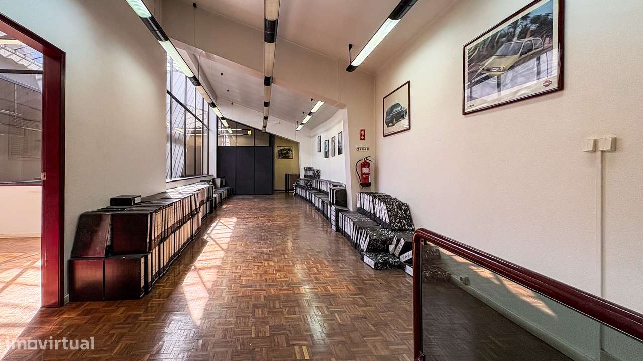 Loja de 2 pisos no Centro da Cidade de Santarém - Grande imagem: 5/15