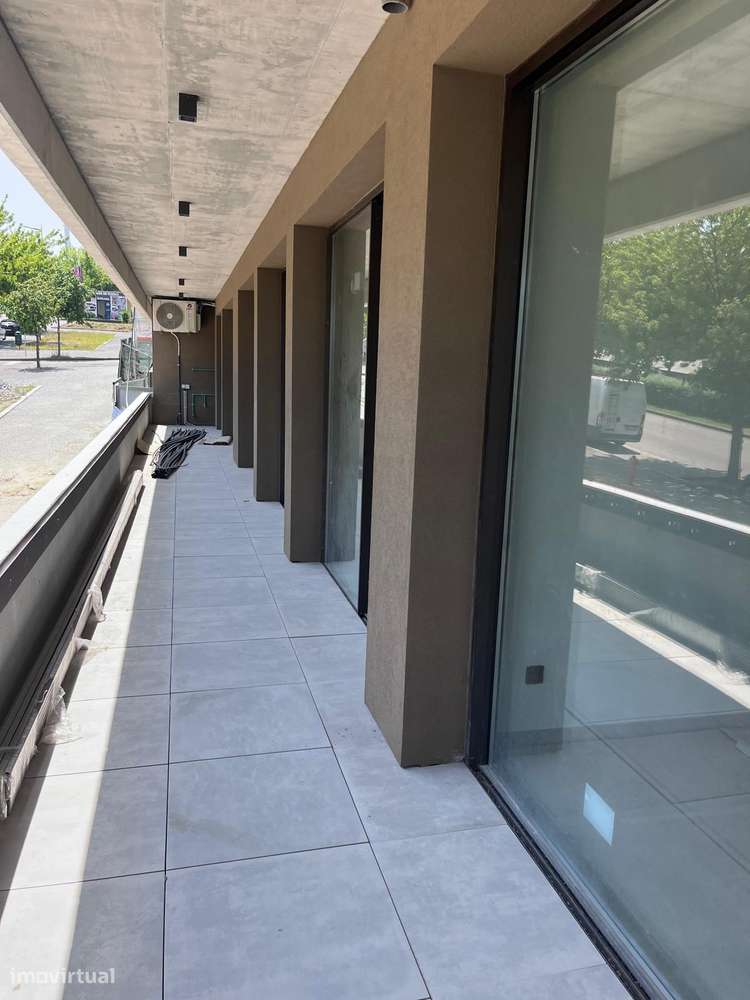 T1 Novo com varanda, garagem e eficiência energética A+-9