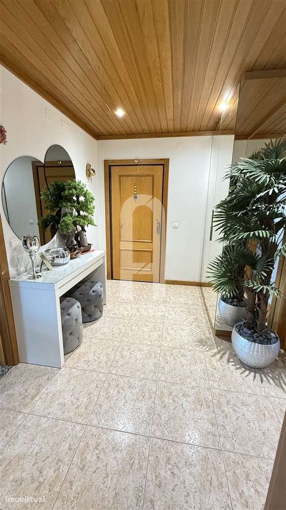 Apartamento T4 de luxo em Oliveira de Azemeis-27