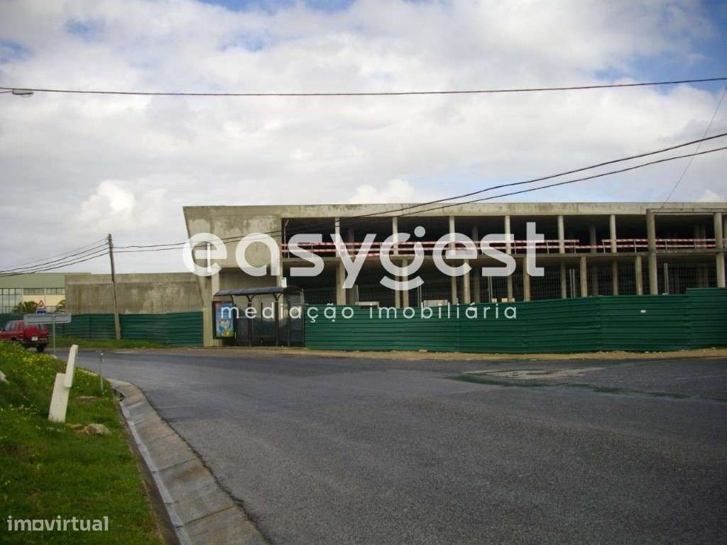 Armazém Industrial mas também com afetação comercial em Rio-de-Mouro - Grande imagem: 4/5