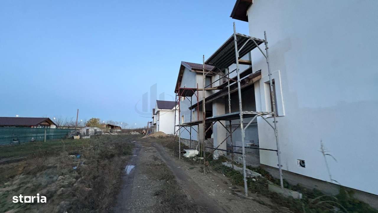 Casa duplex cu 2 locuri de parcare - Imagine principală: 3/15