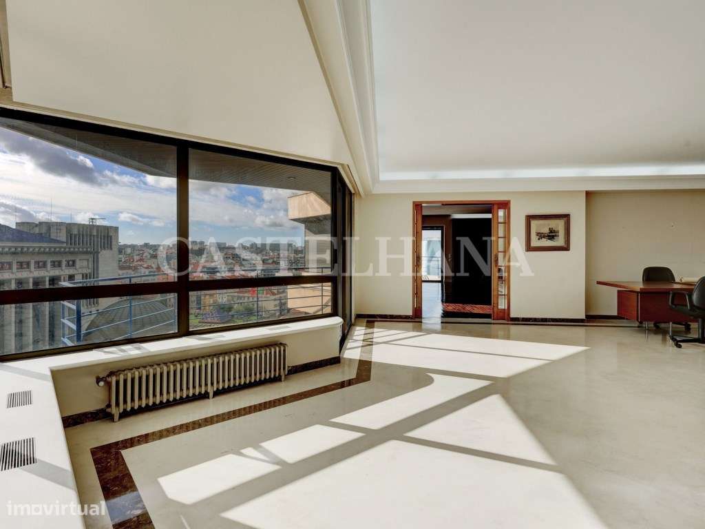 Apartamento T4 com 330m2 no Edifício Via Veneto na Av. João XXI em ... - Grande imagem: 4/25