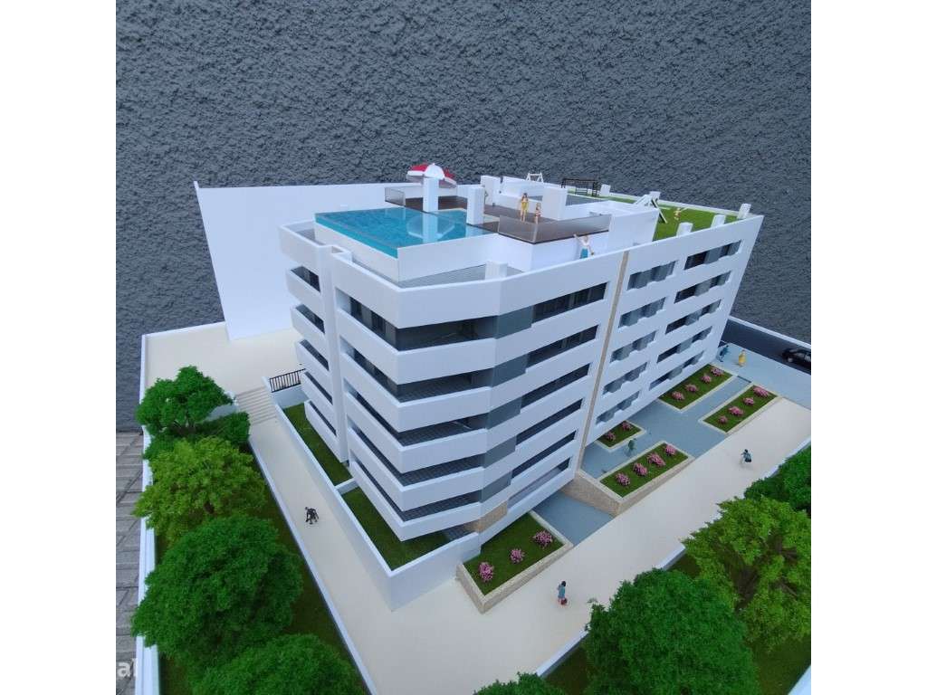 Apartamento T2 novo, varanda com churrasqueira; piscina e playgroun...-16