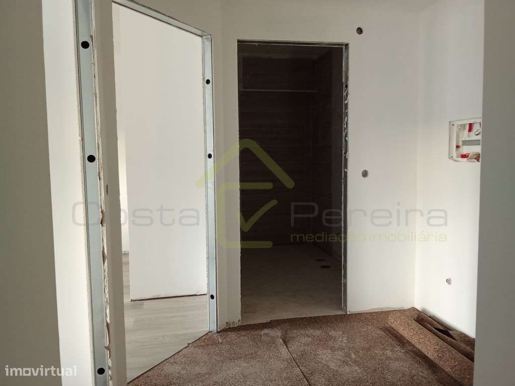 Moradia T3 com espaço exterior-5