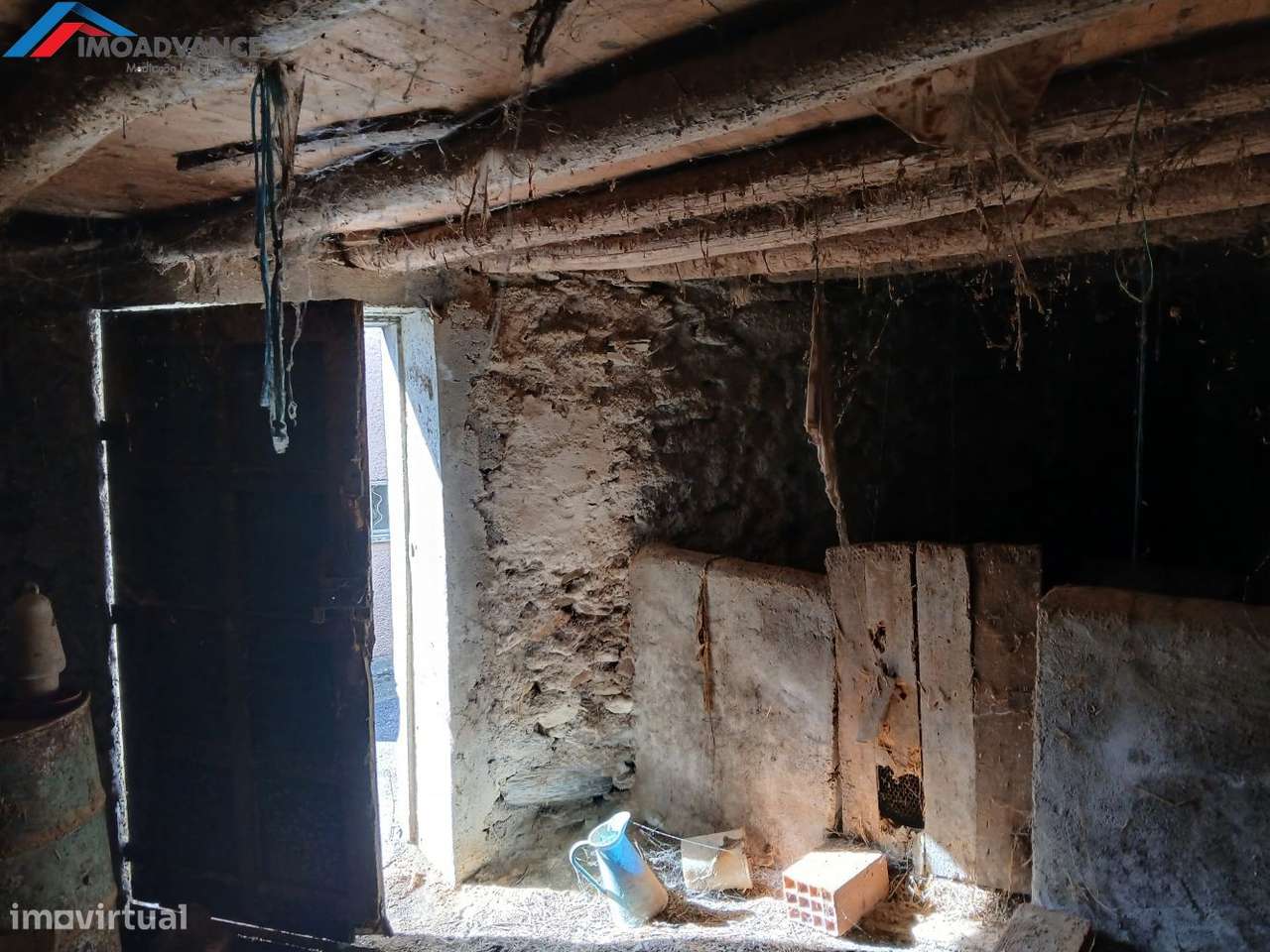 Casa Típica de Aldeia Portuguesa-20