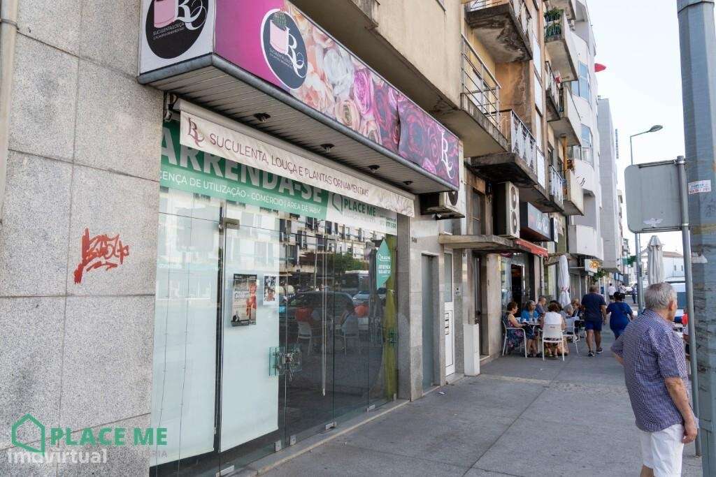 Espaço comercial com licença de comércio na Rua do Caires em Braga - Grande imagem: 5/21