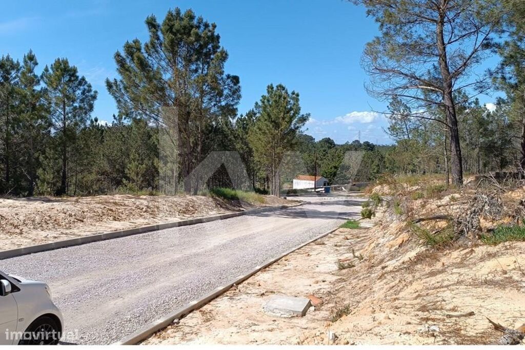 Terreno Para Construção em Fernão Ferro:  Terreno urbano de 328m2