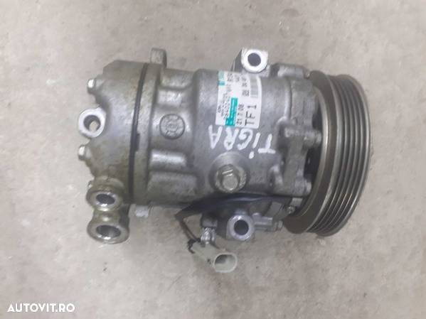 Compresor AC Opel Combo  cod GM 24461719 - 3