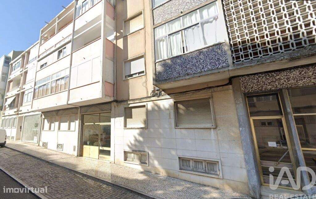 Apartamento T2 em Benfica de 71,5 m2 - Grande imagem: 3/19