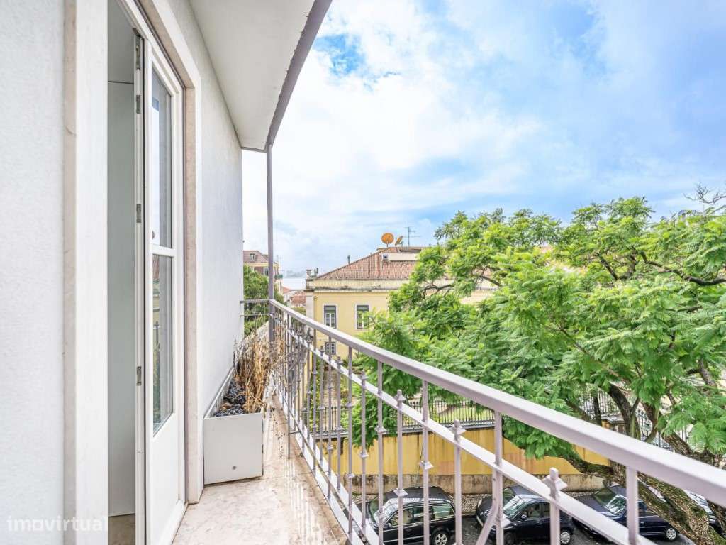 Apartamento T2 com garagem e vista sobre o Rio Tejo em Lisboa - Grande imagem: 4/26
