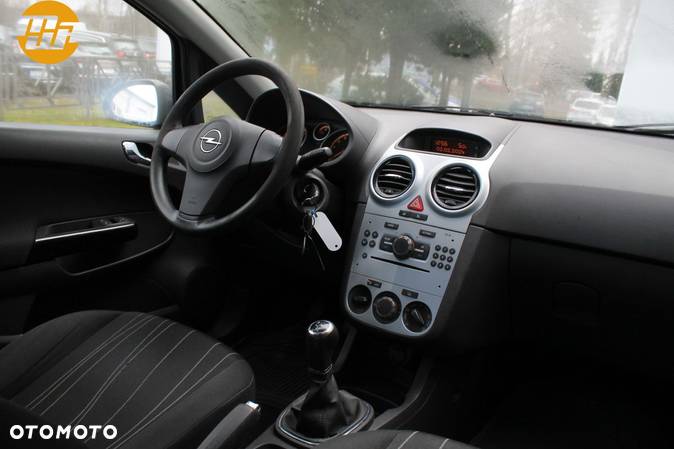 Opel Corsa 1.2 16V Essentia - 7