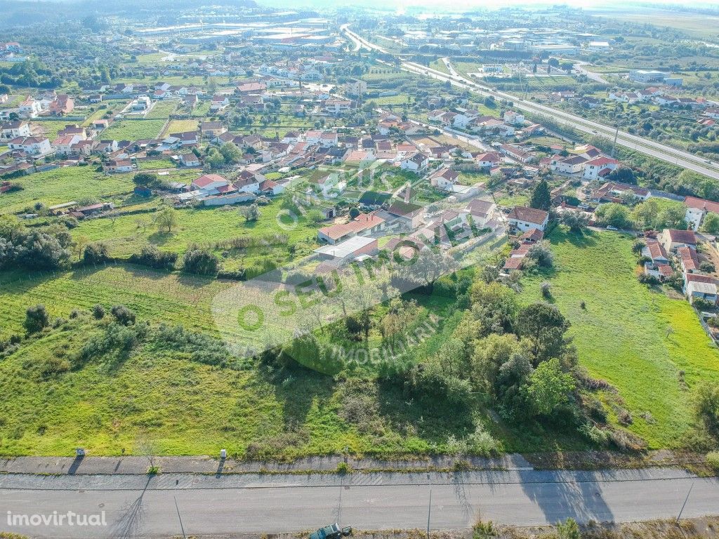 Terreno urbano para construção de moradia em Taveiro, Coi...