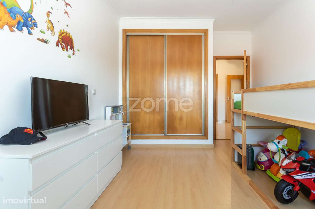 Apartamento T3, com Garagem, 114m2, no Seixal - 322.500,00€-22