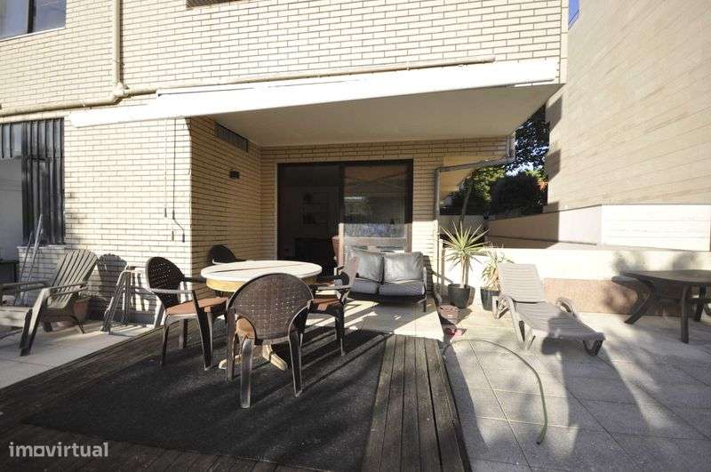 Apartamento T3 com garagem e terraço - Grande imagem: 5/9