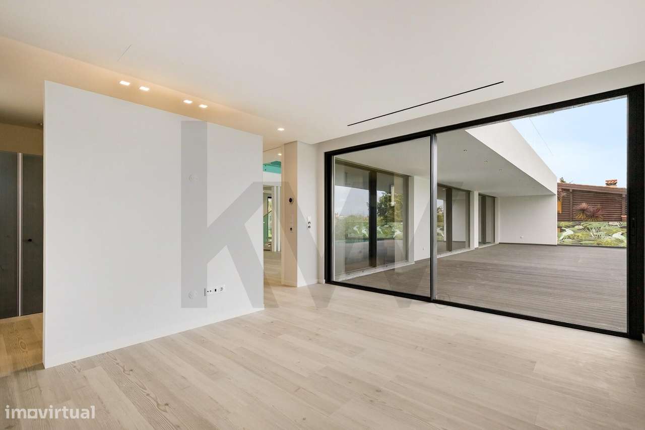 Moradia de arquitetura contemporânea em Cascais com 5 suites para vend-18
