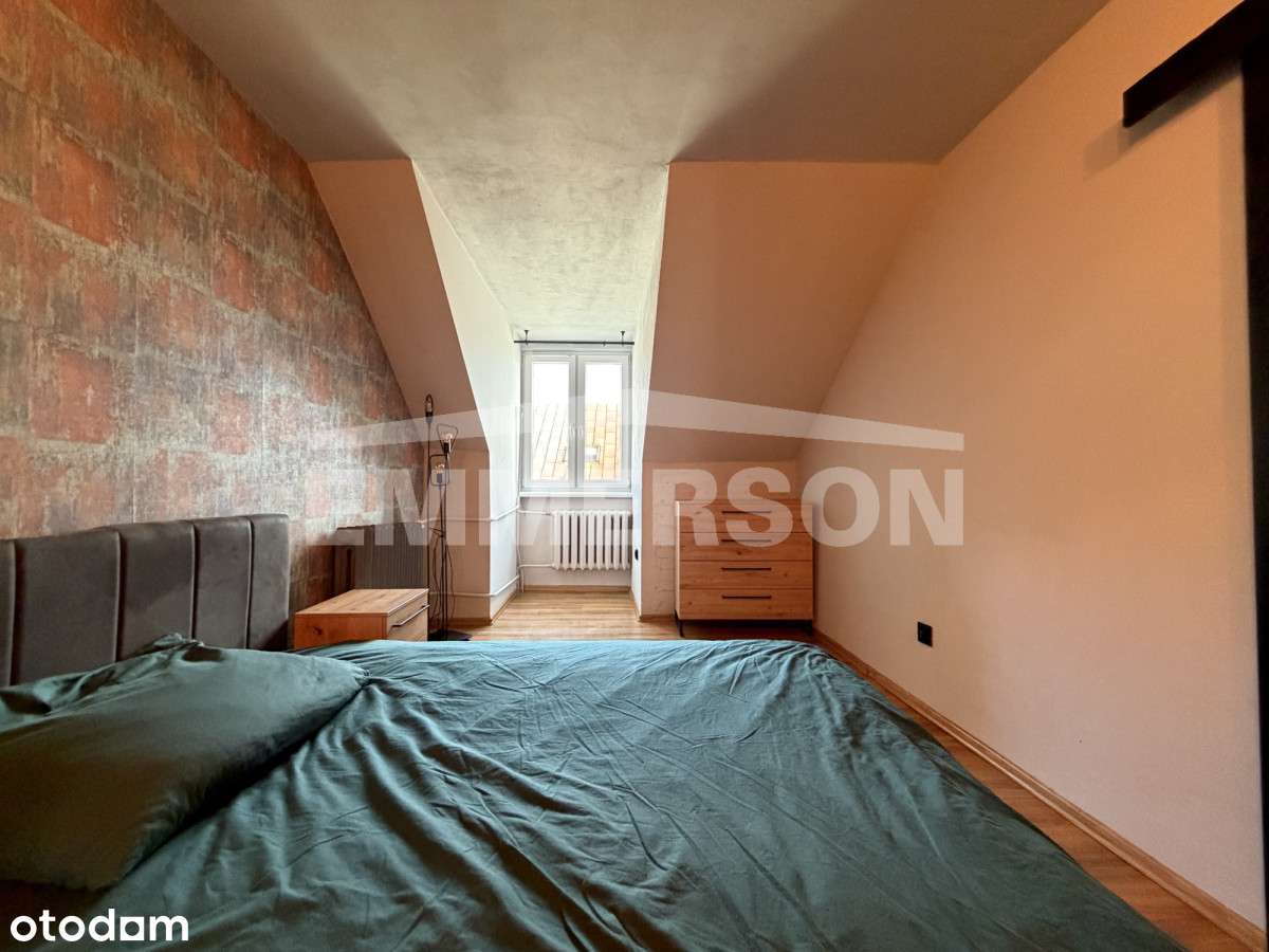 Do sprzedaży kameralne mieszkanie na Starówce.-3