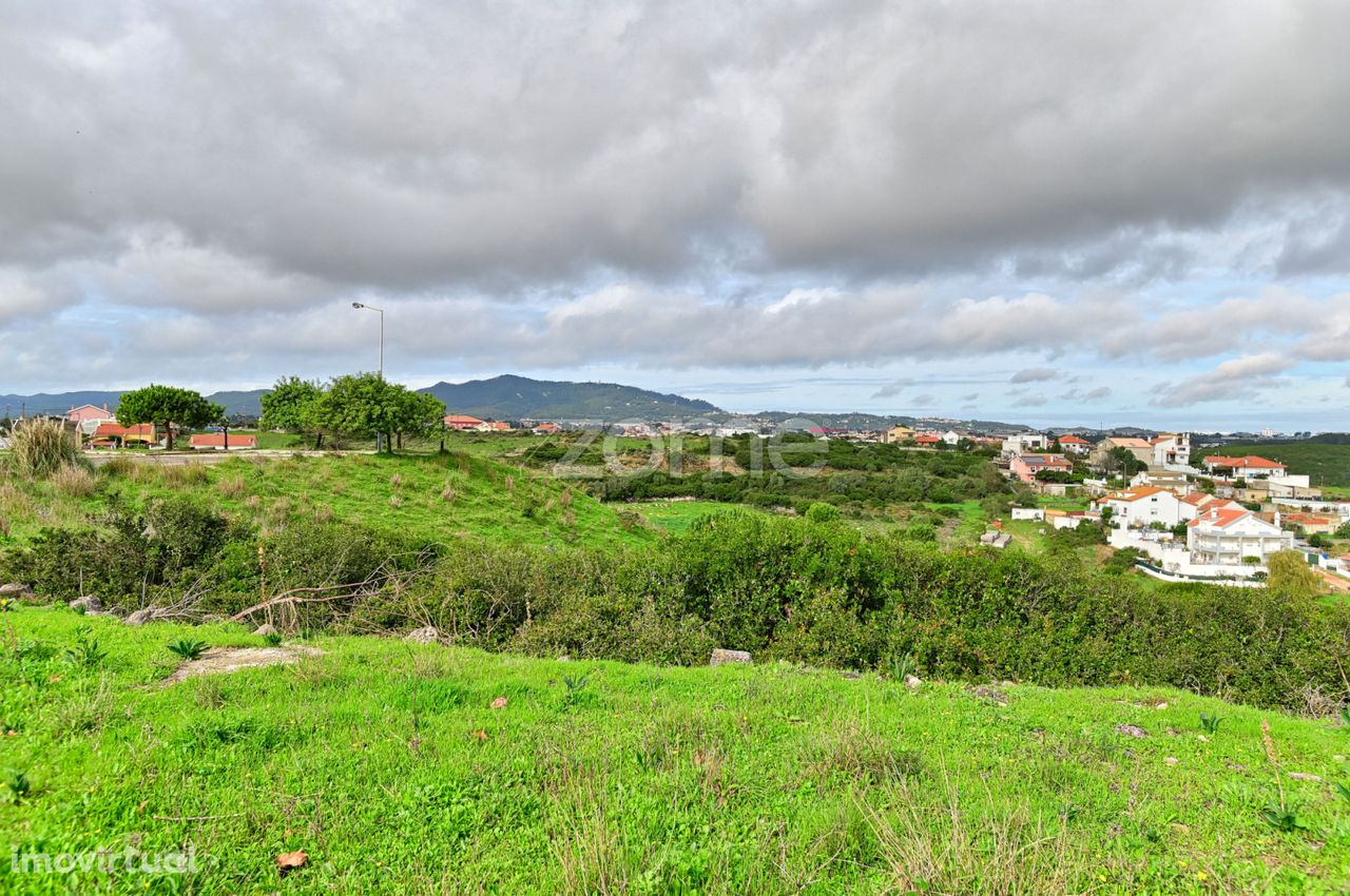Terreno urbano em Trajouce - São Domingos de Rana