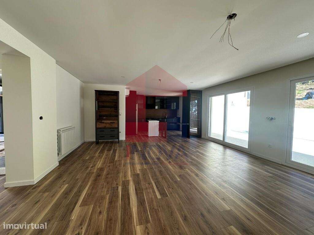 Moradia V3 NOVA, Espinho - Grande imagem: 2/24