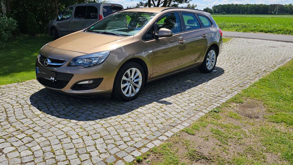 Opel Astra J 1.6 Active 2013