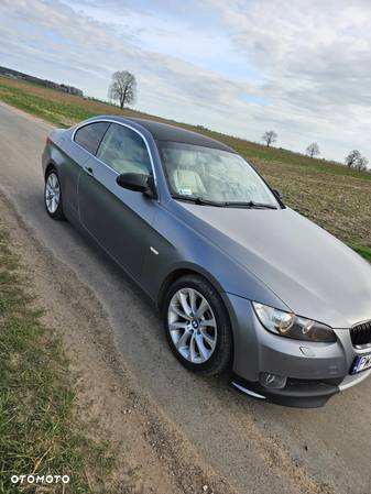 BMW Seria 3 325i - 1