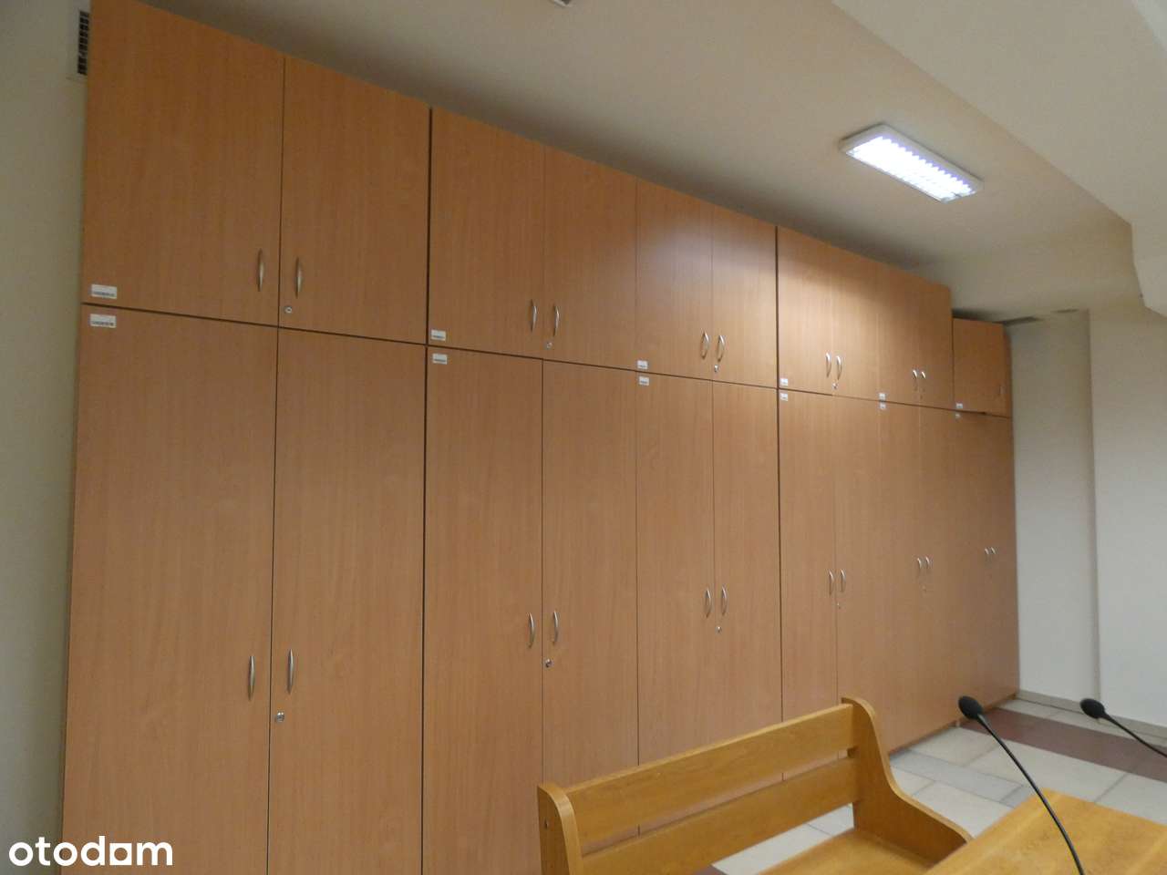 Wynajęty budynek biurowy-2