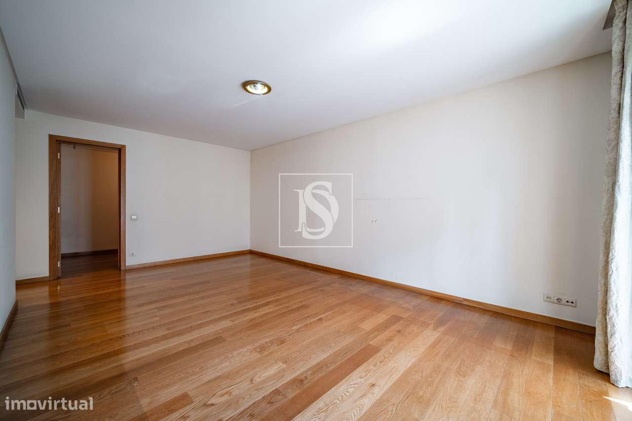 Apartamento T3 no Centro de Guimarães - Grande imagem: 2/22