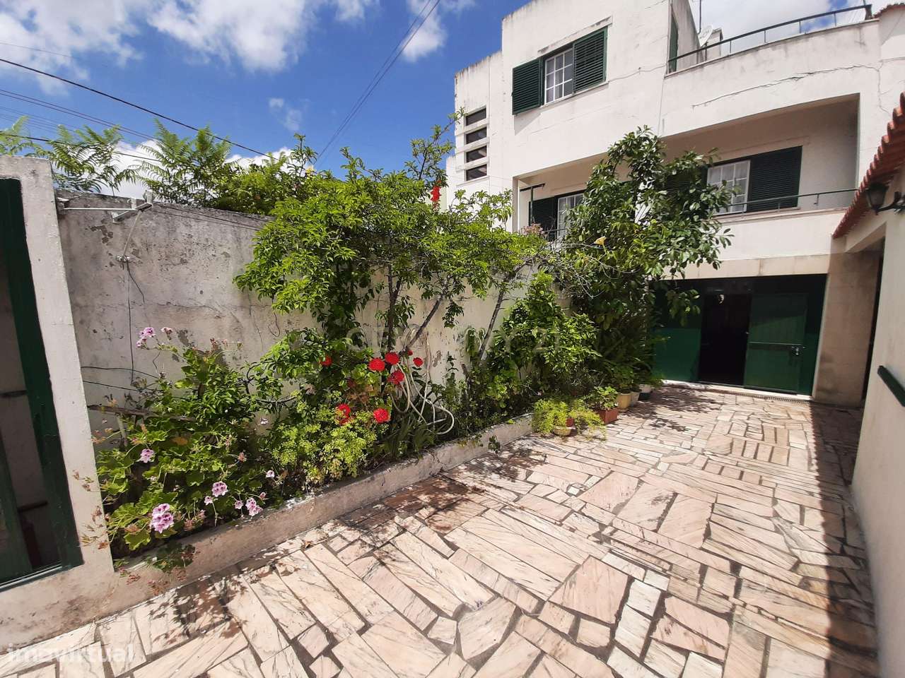 Espetacular Moradia T3 em Lousa com Garagem e Varandas-47