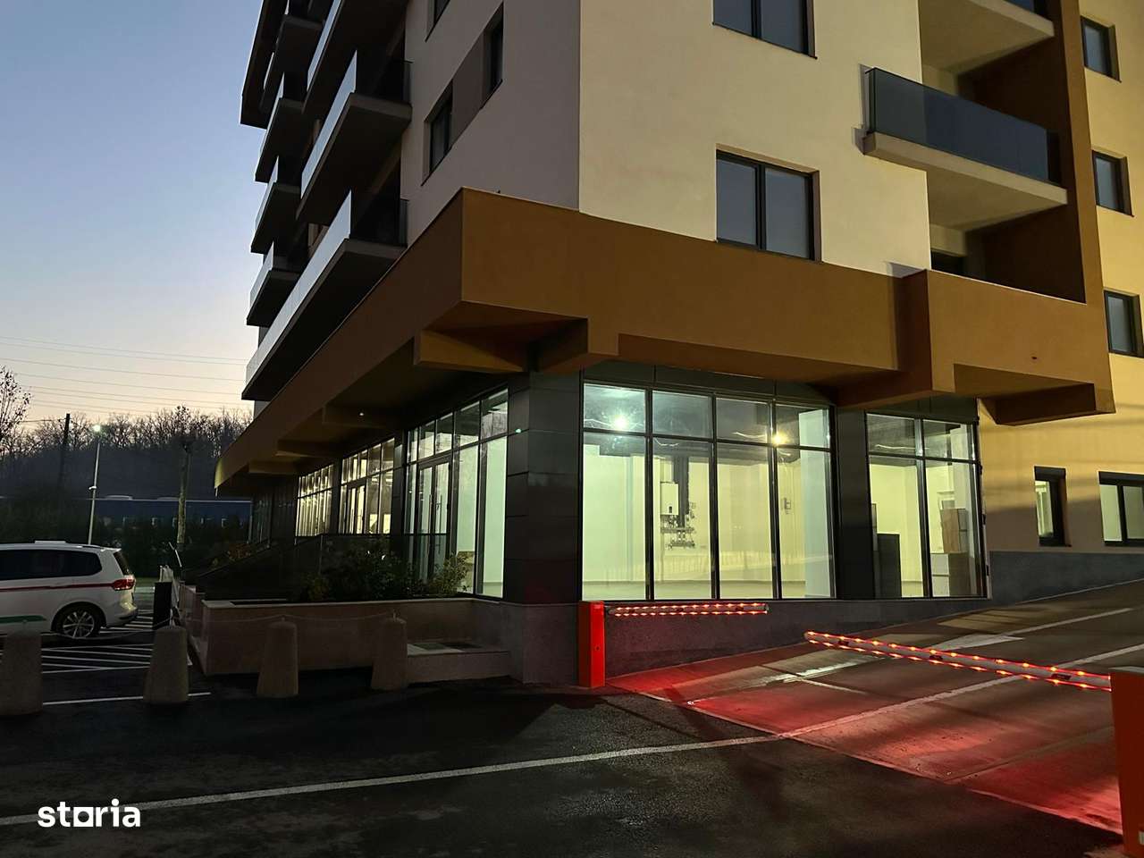 Spatiu comercial de inchiriat - pozitie excelenta - la strada - Imagine principală: 5/7