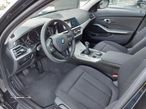 BMW 318 d Touring - 13