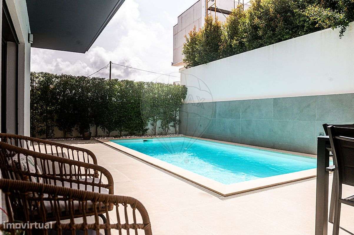 Moradia T4 para venda-8