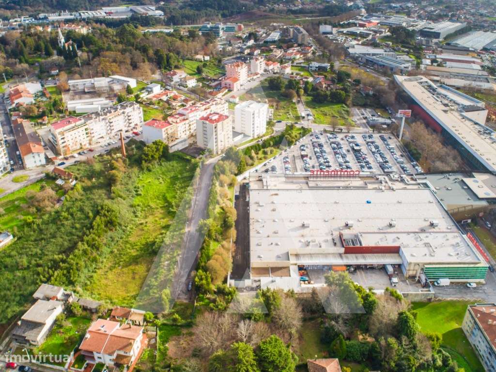 Lote de Construção em altura - Excelente localização central em São... - Vista 3