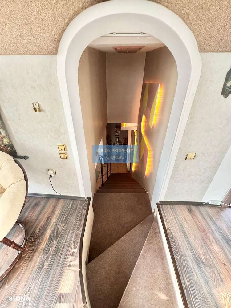 Casă de vânzare pe strada Tudor Vladimirescu-8