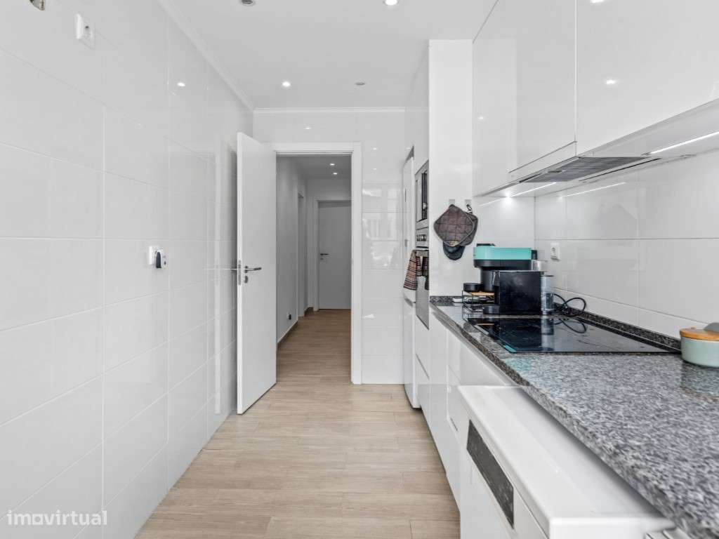 3 assoalhadas totalmente remodelado localizado junto ao 'Parque Cen...-9