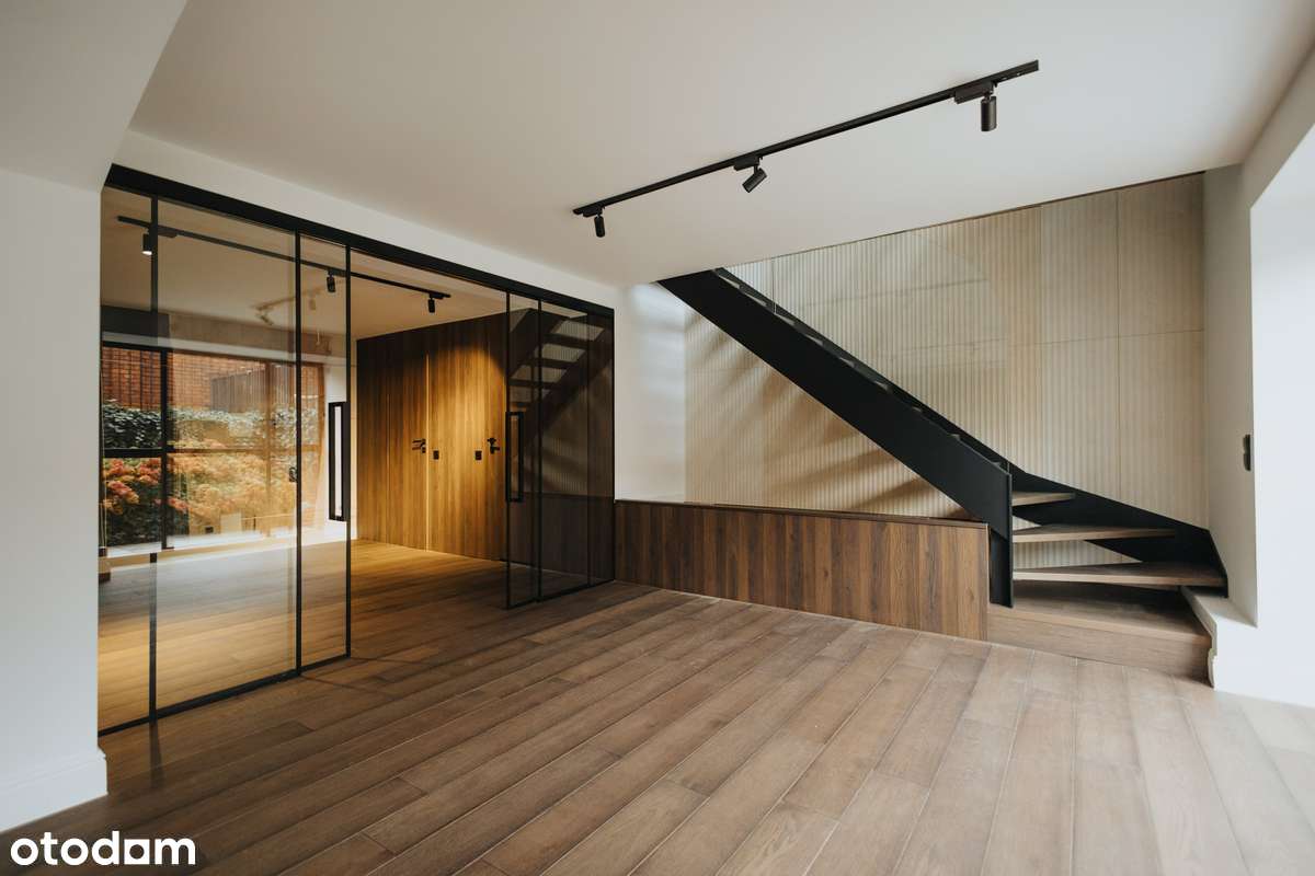 Wyjątkowy trzykondygnacyjny loft premium w sercu Torunia.-10