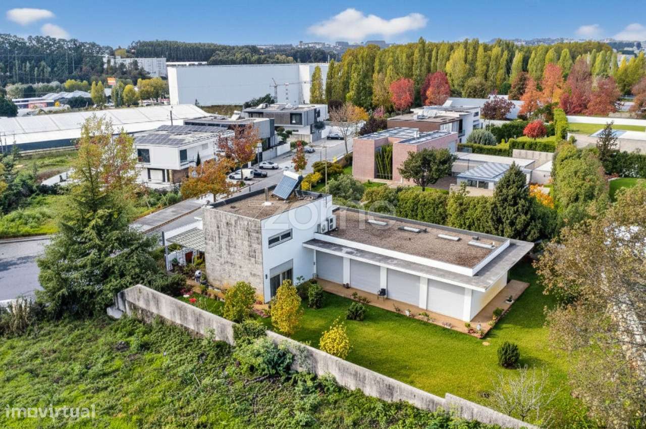 Moradia independente T4+2 na Rua Nicolau Nasoni, Maia - Grande imagem: 4/40