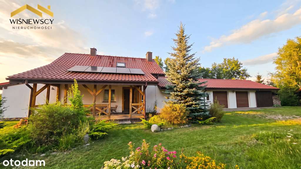 Dom ze stajnią na działce 8256 m²-Kochanówka